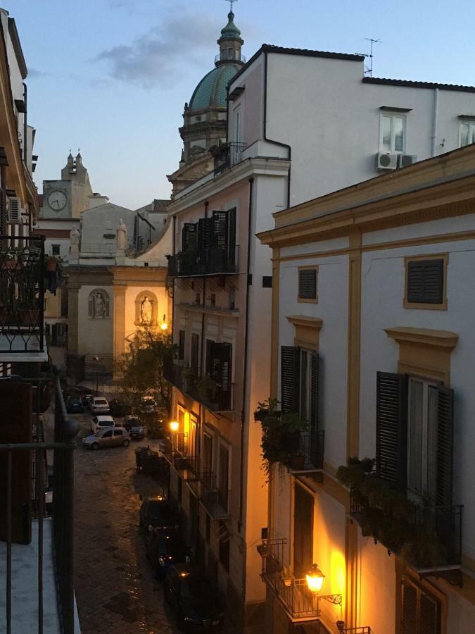 Casa Cecile Apartment Palermo Luaran gambar